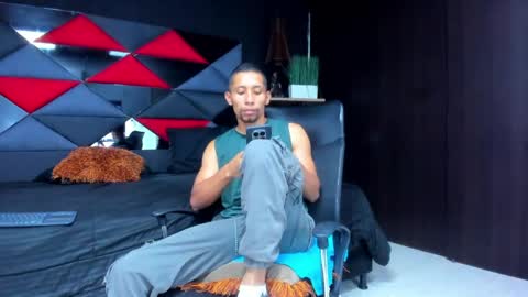 Snapshot of richar_voller chatting on 04.18.26 richar_voller online show from 04.18.26