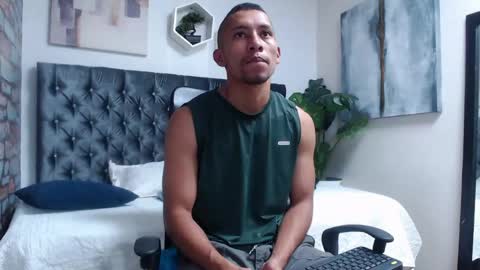 Snapshot of richar_voller chatting on 04.22.26 richar_voller online show from 04.22.26