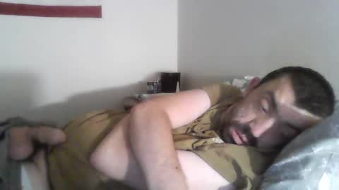 Snapshot of richard_hot27_ chatting on 04.11.26 Richard online show from 04.11.26
