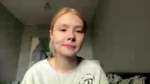Snapshot of richellearmentrout chatting on 06.29.26 jenny online show from 06.29.26