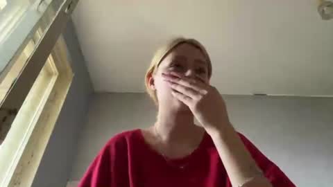 Snapshot of richellearmentrout chatting on 06.30.26 jenny online show from 06.30.26
