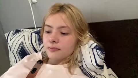 Snapshot of richellearmentrout chatting on 07.08.26 jenny online show from 07.08.26