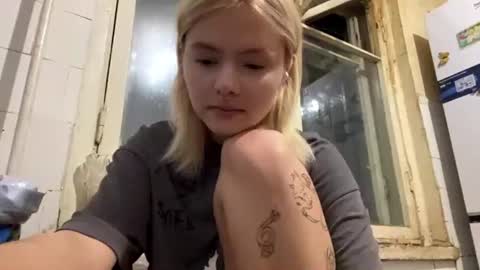 Snapshot of richellearmentrout chatting on 07.21.26 jenny online show from 07.21.26