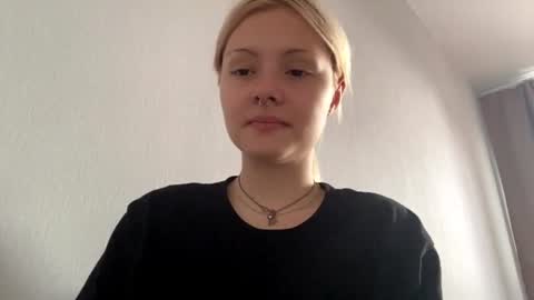 Snapshot of richellearmentrout chatting on 07.26.26 jenny online show from 07.26.26