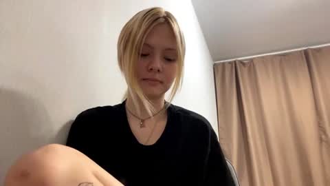Snapshot of richellearmentrout chatting on 07.27.26 jenny online show from 07.27.26