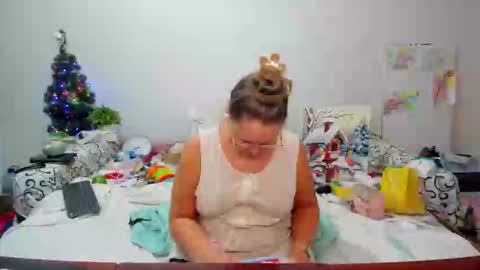 Anna - not anna - right Anna  online show from 12.19.25