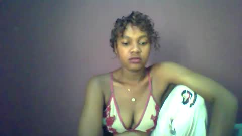 Snapshot of ricie001 chatting on 05.04.26 ricie001 online show from 05.04.26