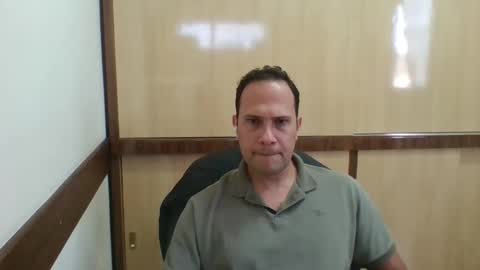 Snapshot of rick503835 chatting on 11.10.25 Rick Arian online show from 11.10.25