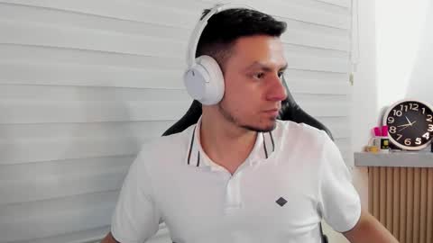 Snapshot of rick_diesel chatting on 10.22.25 Rick Diesel online show from 10.22.25