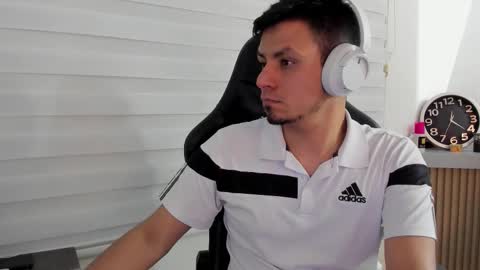 Snapshot of rick_diesel chatting on 10.31.25 Rick Diesel online show from 10.31.25