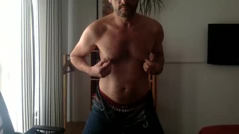 Snapshot of rickcamman chatting on 01.29.25 Rick online show from 01.29.25