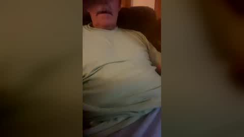 Snapshot of rickwant chatting on 12.19.25 rickwant online show from 12.19.25