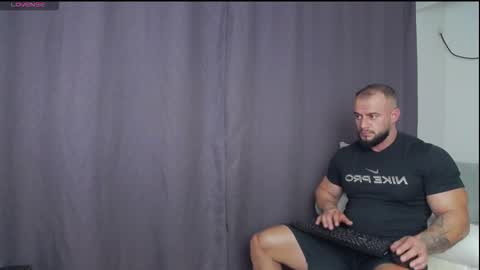 Snapshot of rickymiami1 chatting on 09.25.25 rickymiami1 online show from 09.25.25