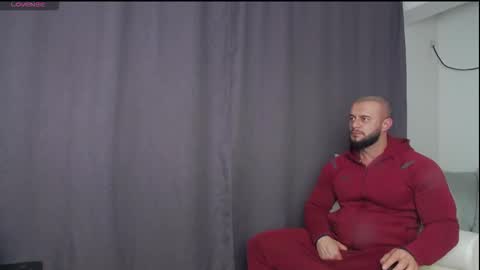 Snapshot of rickymiami1 chatting on 11.01.25 rickymiami1 online show from 11.01.25