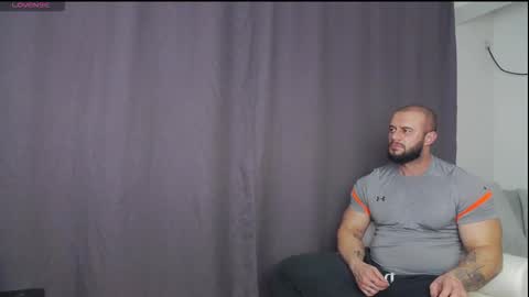 Snapshot of rickymiami1 chatting on 11.08.25 rickymiami1 online show from 11.08.25