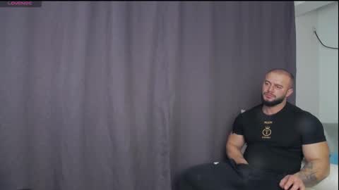 Snapshot of rickymiami1 chatting on 11.14.25 rickymiami1 online show from 11.14.25