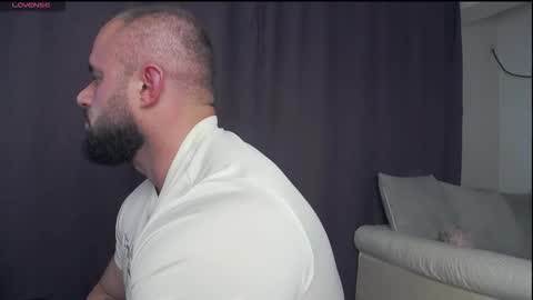 Snapshot of rickymiami1 chatting on 11.23.25 rickymiami1 online show from 11.23.25