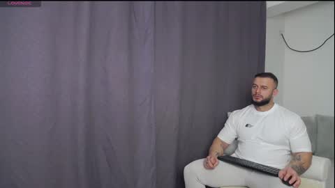 Snapshot of rickymiami1 chatting on 02.25.26 rickymiami1 online show from 02.25.26