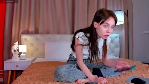 Snapshot of rihanna_walker chatting on 09.10.25 rihanna_walker online show from 09.10.25