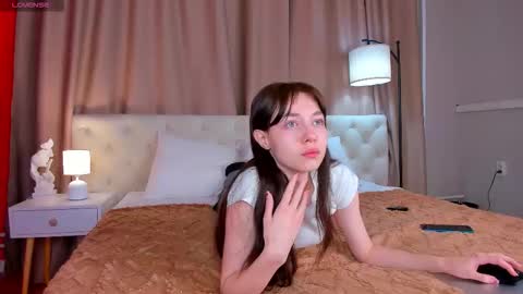 Snapshot of rihanna_walker chatting on 09.15.25 rihanna_walker online show from 09.15.25