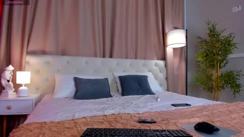 Snapshot of rihanna_walker chatting on 10.23.25 rihanna_walker online show from 10.23.25