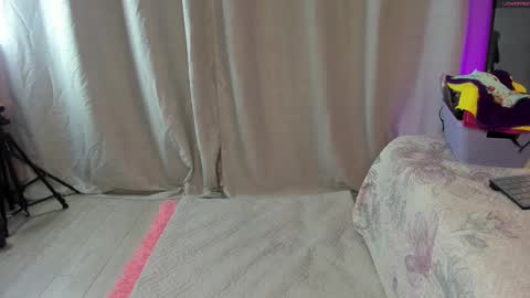 Snapshot of rihannadeep chatting on 09.28.25 Sara online show from 09.28.25