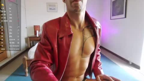 Snapshot of riley071 chatting on 03.08.25 Riley online show from 03.08.25