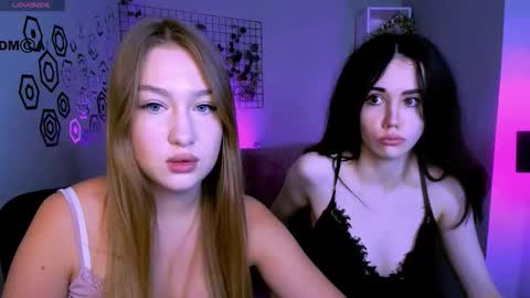 Snapshot of riley_sanders chatting on 10.14.25 Meow online show from 10.14.25