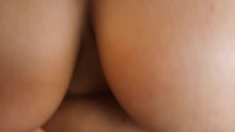Snapshot of rileyallen01 chatting on 05.31.26 Rilley Allen online show from 05.31.26