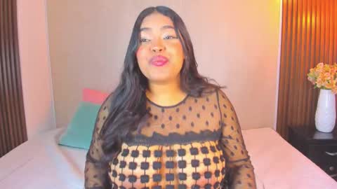 Snapshot of rileydolly chatting on 10.10.25 RileyDolly online show from 10.10.25