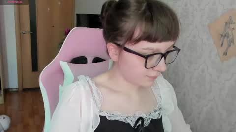 Snapshot of rileynymph chatting on 06.12.26 My name is Riley Like my broadcast pls 3 online show from 06.12.26