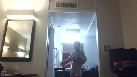 Snapshot of rileyraerhoads chatting on 10.29.25 rileyraerhoads online show from 10.29.25