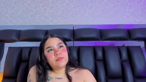 Snapshot of rileysweett chatting on 12.28.24 Riley online show from 12.28.24