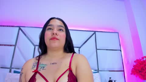 Snapshot of rileysweett chatting on 01.21.25 Riley online show from 01.21.25