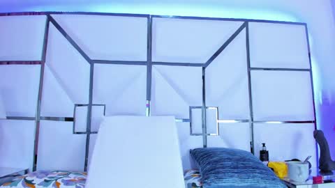 Snapshot of rileysweett chatting on 02.06.25 Riley online show from 02.06.25