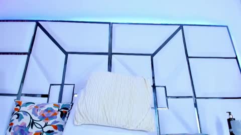 Snapshot of rileysweett chatting on 03.07.25 Riley online show from 03.07.25