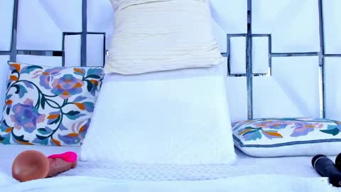 Snapshot of rileysweett chatting on 03.07.25 Riley online show from 03.07.25