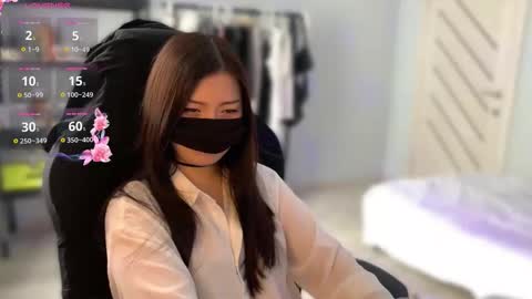 Snapshot of rin_n1ght chatting on 05.19.26 rin_n1ght online show from 05.19.26