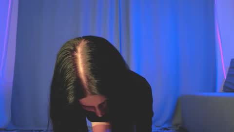 Snapshot of rinacain chatting on 09.22.25 RINA online show from 09.22.25