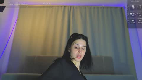 Snapshot of rinacain chatting on 10.11.25 RINA online show from 10.11.25