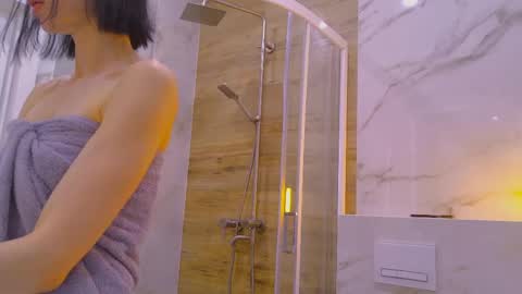 Snapshot of rinacain chatting on 05.23.26 RINA online show from 05.23.26