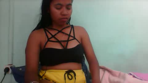 rinah856024 online show from 10.28.25