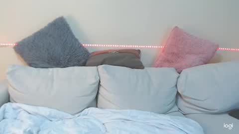 Snapshot of rio_and_sophia chatting on 02.28.25 rio_and_sophia online show from 02.28.25