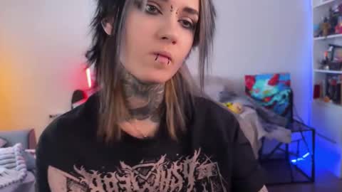   DianaBrite            fansl y online show from 02.25.26