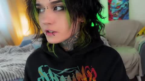   DianaBrite            fansl y online show from 04.07.26