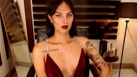 Snapshot of ririmoorets chatting on 10.30.25 riri online show from 10.30.25