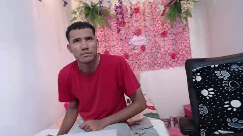 Snapshot of risitos_de_oro_ chatting on 09.24.25 Risitos De Oro online show from 09.24.25