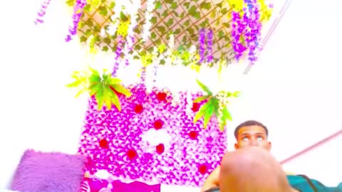 Snapshot of risitos_de_oro_ chatting on 10.30.25 Risitos De Oro online show from 10.30.25