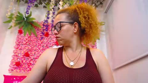 Snapshot of risitos_de_oro_ chatting on 06.30.26 Risitos De Oro online show from 06.30.26