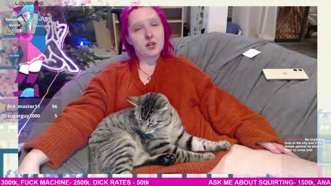 Snapshot of riskyren9 chatting on 12.19.24 Ren online show from 12.19.24